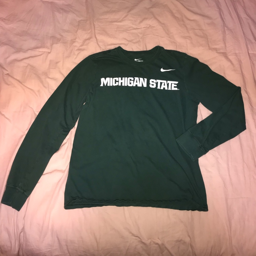 Long sleeve Michigan State shirt